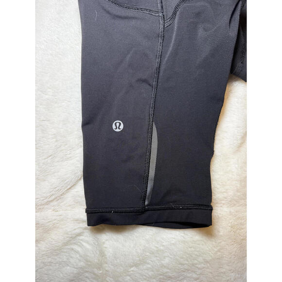 Lululemon Black Women's Capri Leggings Size 10 - Picture 3 of 5